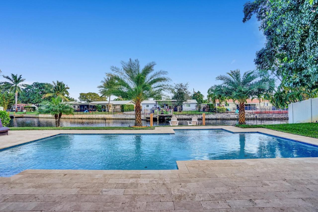 Casa de férias New! Waterfront Heated Pool & Jacuzzi 2 Mi To - Fishing Pier Relaxing & Hammock